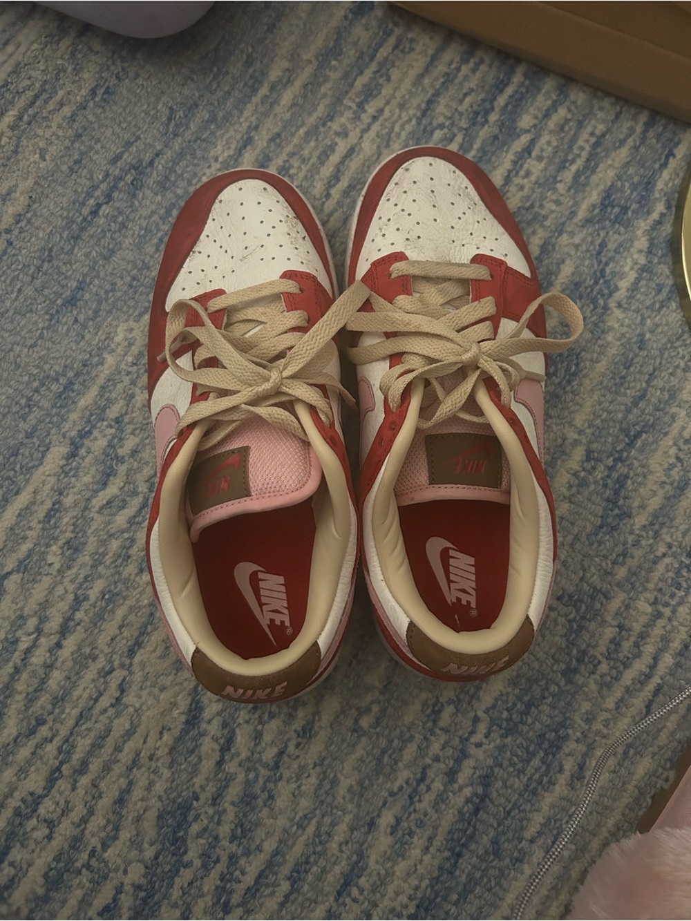 Nike Kids Low-Top Sneakers in White, Red & Pink